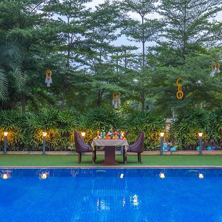 Jalashray Resort Nadiād Exteriér fotografie
