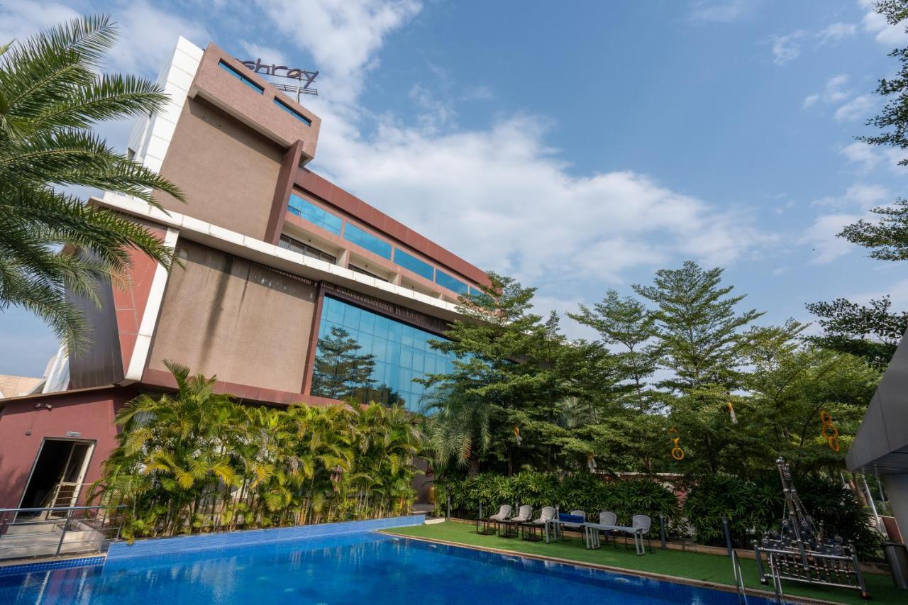 Jalashray Resort Nadiād Exteriér fotografie