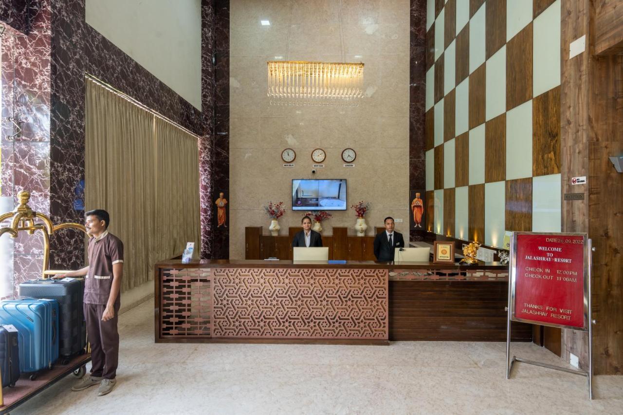 Jalashray Resort Nadiād Exteriér fotografie