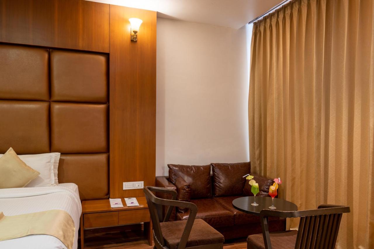 Jalashray Resort Nadiād Exteriér fotografie