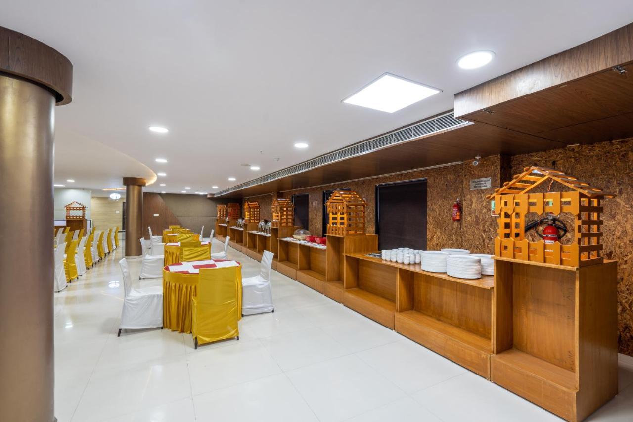 Jalashray Resort Nadiād Exteriér fotografie