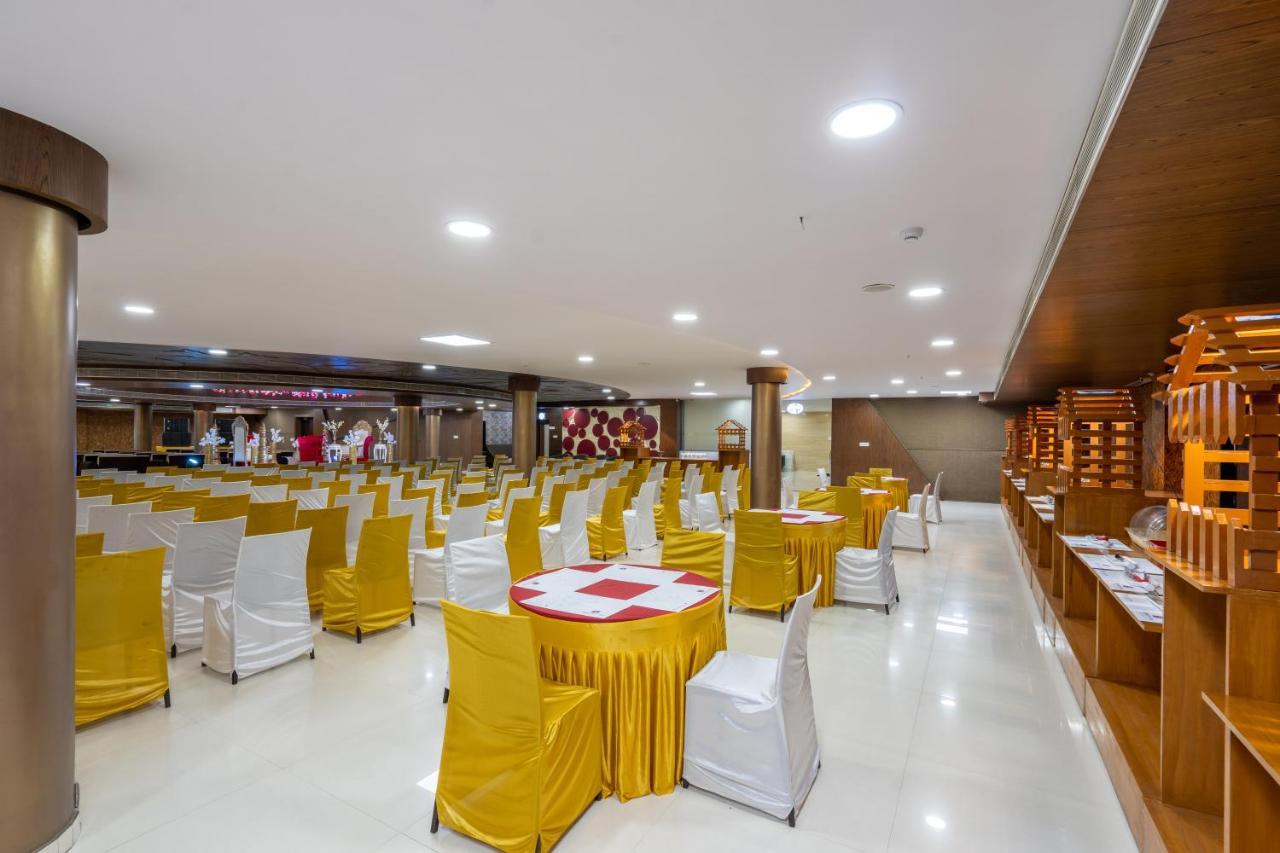 Jalashray Resort Nadiād Exteriér fotografie