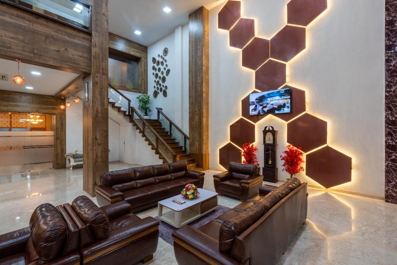 Jalashray Resort Nadiād Exteriér fotografie