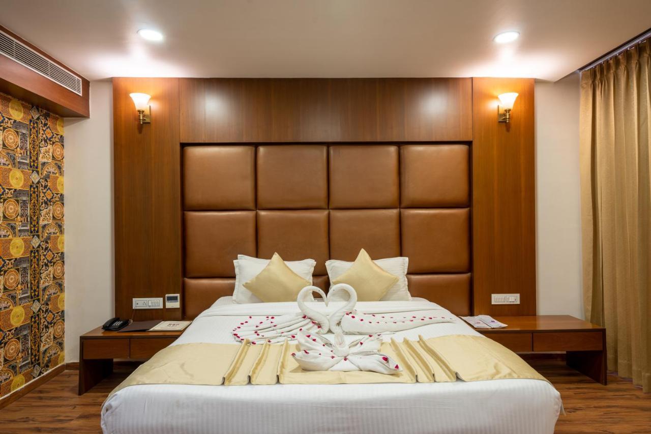 Jalashray Resort Nadiād Exteriér fotografie