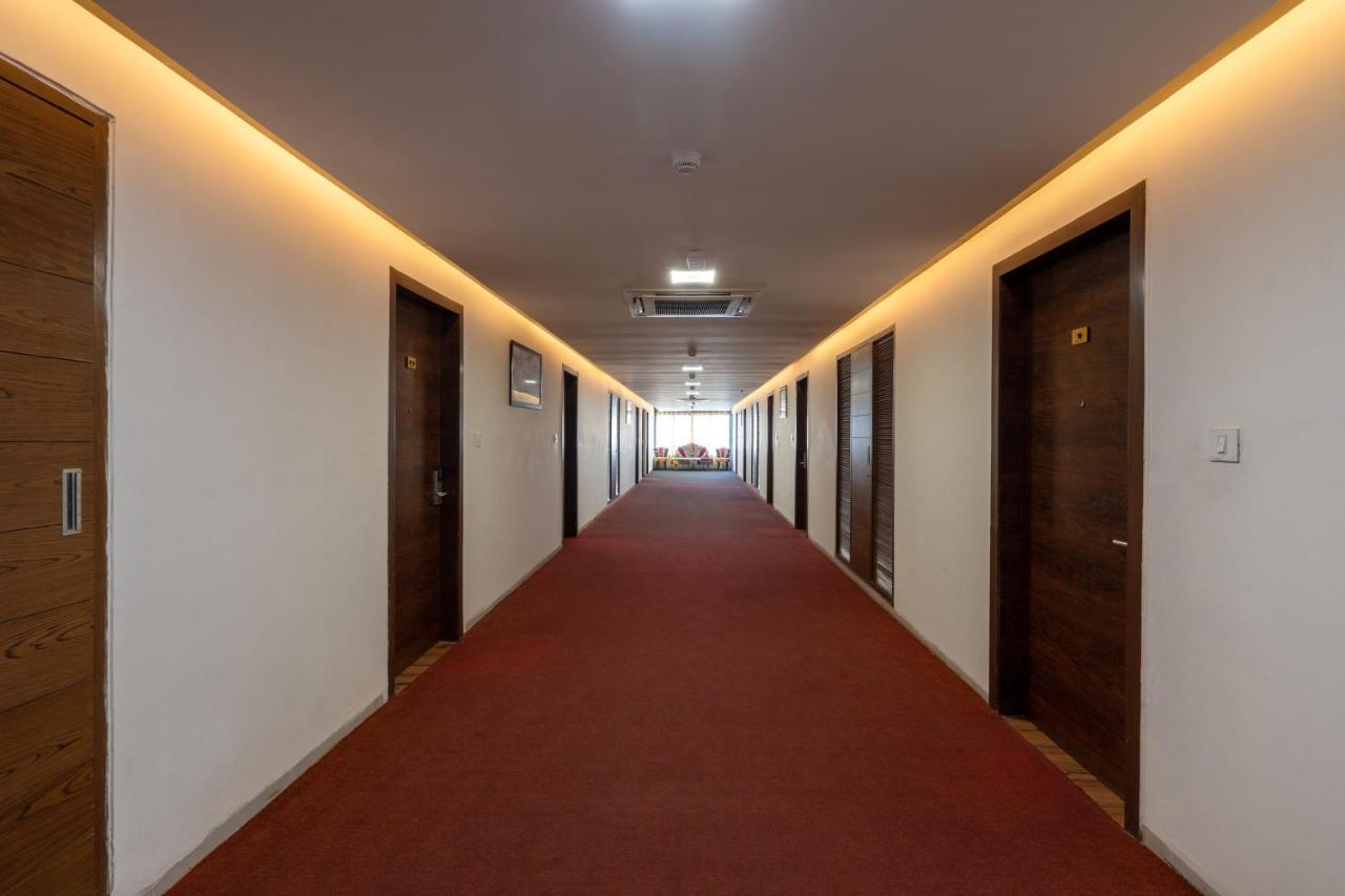 Jalashray Resort Nadiād Exteriér fotografie