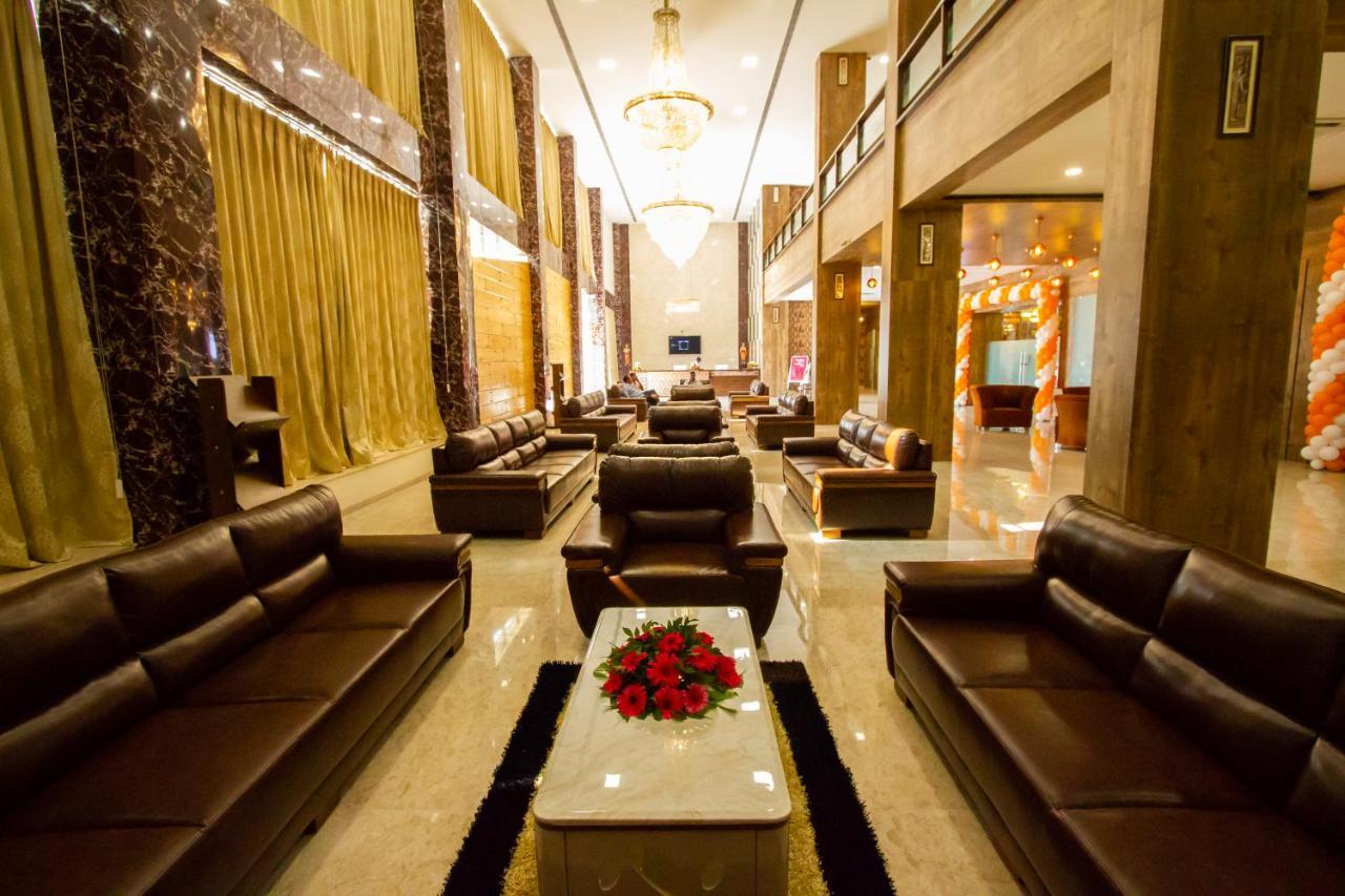 Jalashray Resort Nadiād Exteriér fotografie