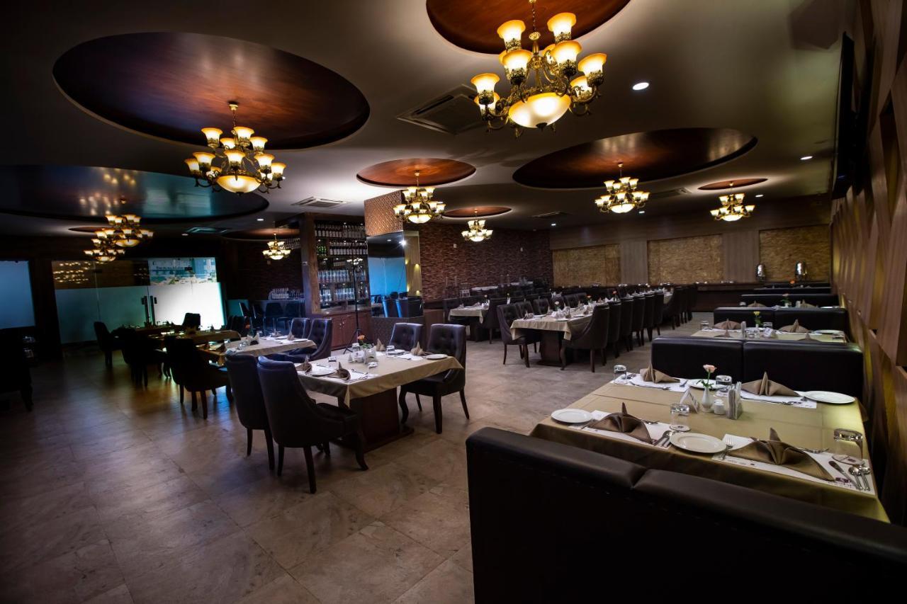 Jalashray Resort Nadiād Exteriér fotografie