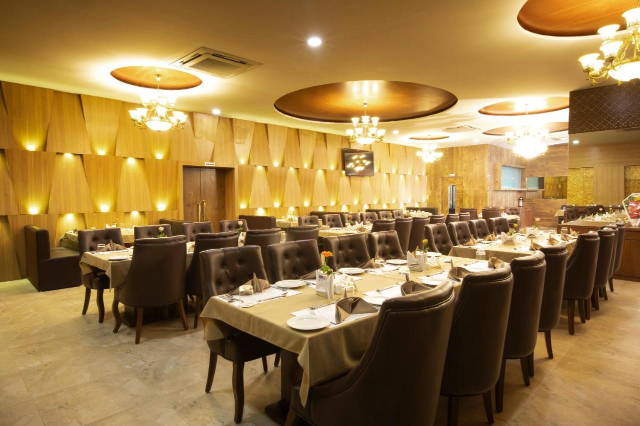 Jalashray Resort Nadiād Exteriér fotografie