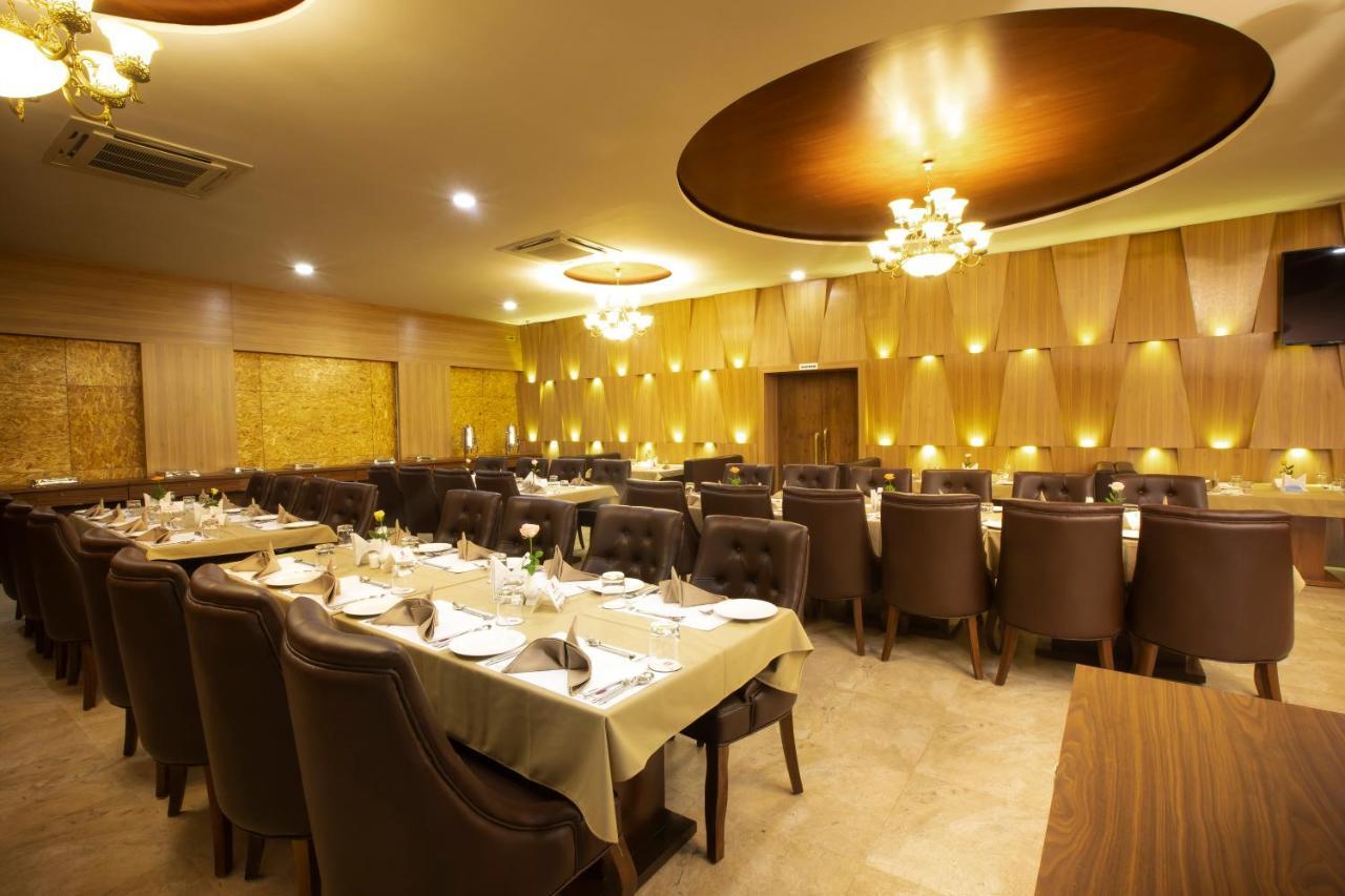 Jalashray Resort Nadiād Exteriér fotografie